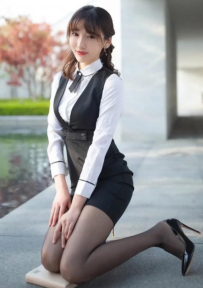 陆萱萱唯美清纯俏丽写真,妩媚动人!_高清图集_新浪网