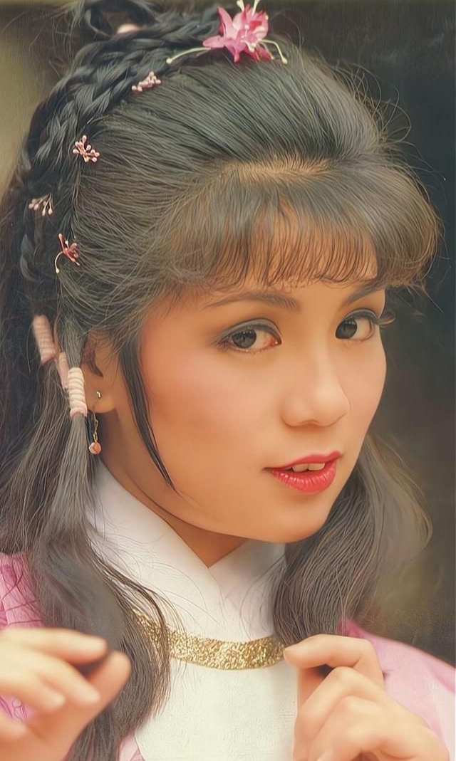 最美黄蓉翁美玲