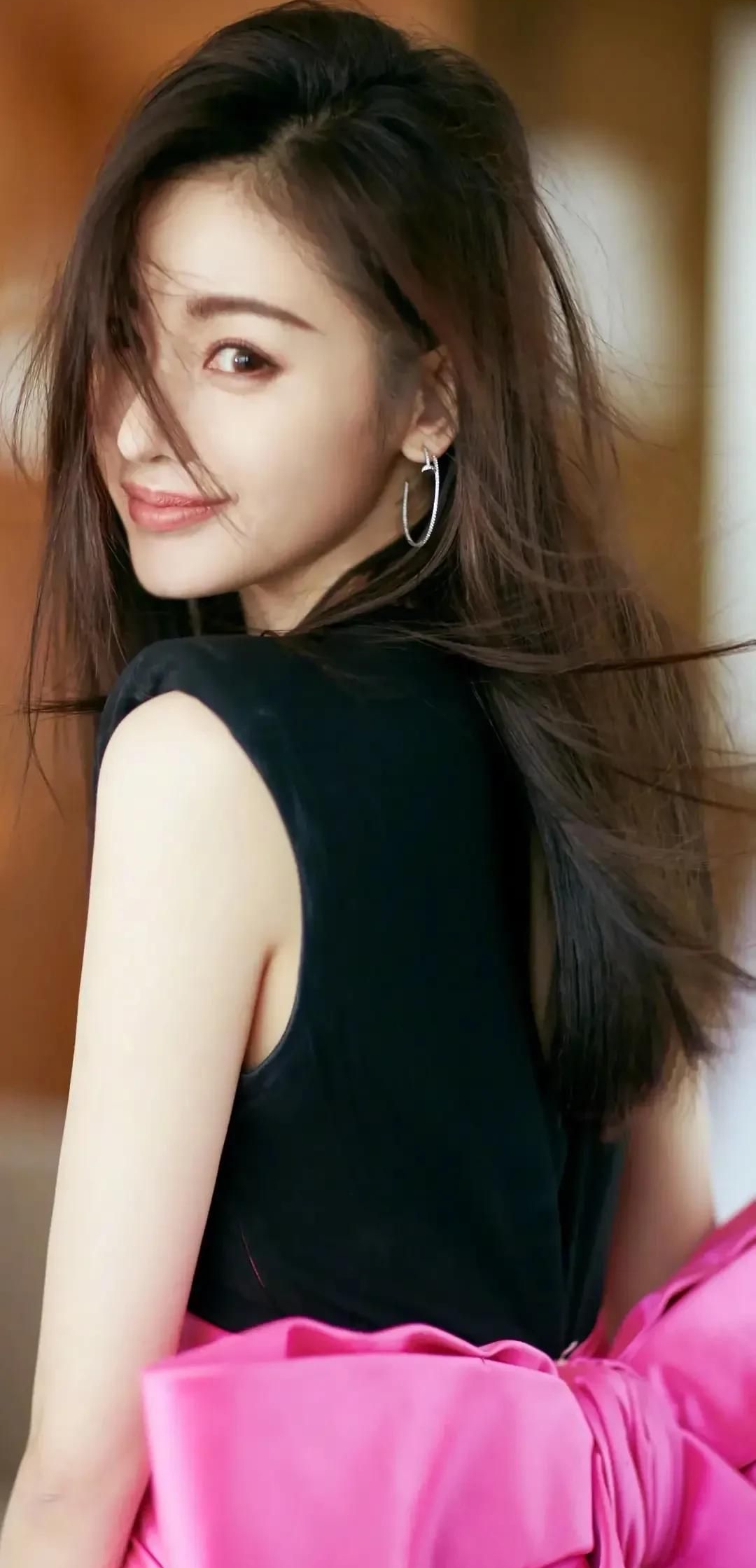 气质优雅的张天爱优雅迷人魅力无限的写真照