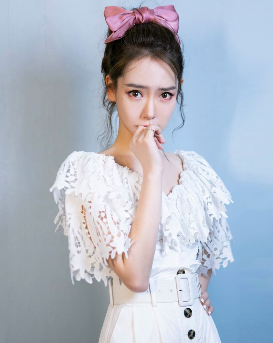 戚薇高清俏丽美照,美艳动人!__财经头条