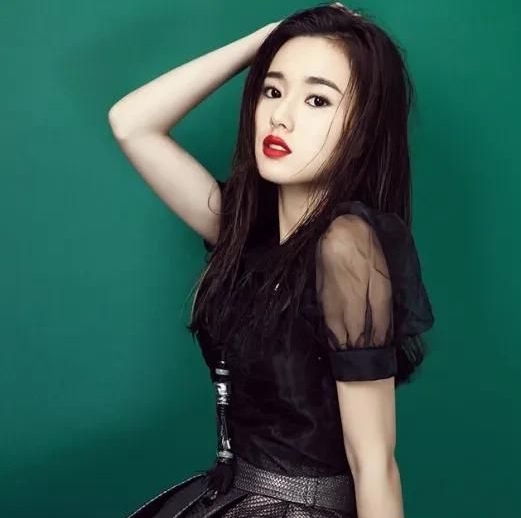 精致优雅的江铠同,楚楚动人,温柔甜美的写真照!_高清图集_新浪网