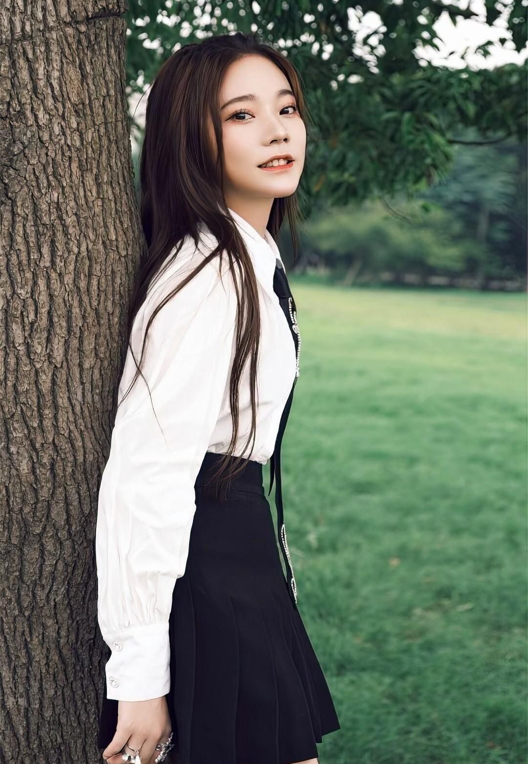 张紫宁粉嫩佳人明艳写真,娇俏可人!__财经头条