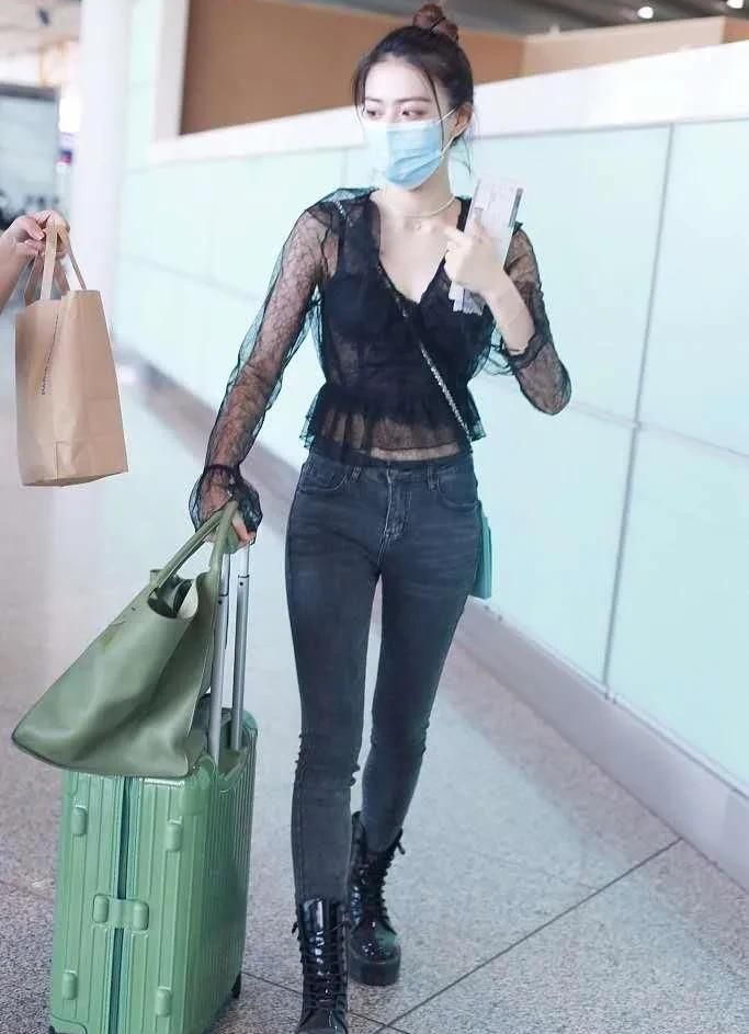 徐璐,街拍牛仔裤美照,魅力可人!_高清图集_新浪网