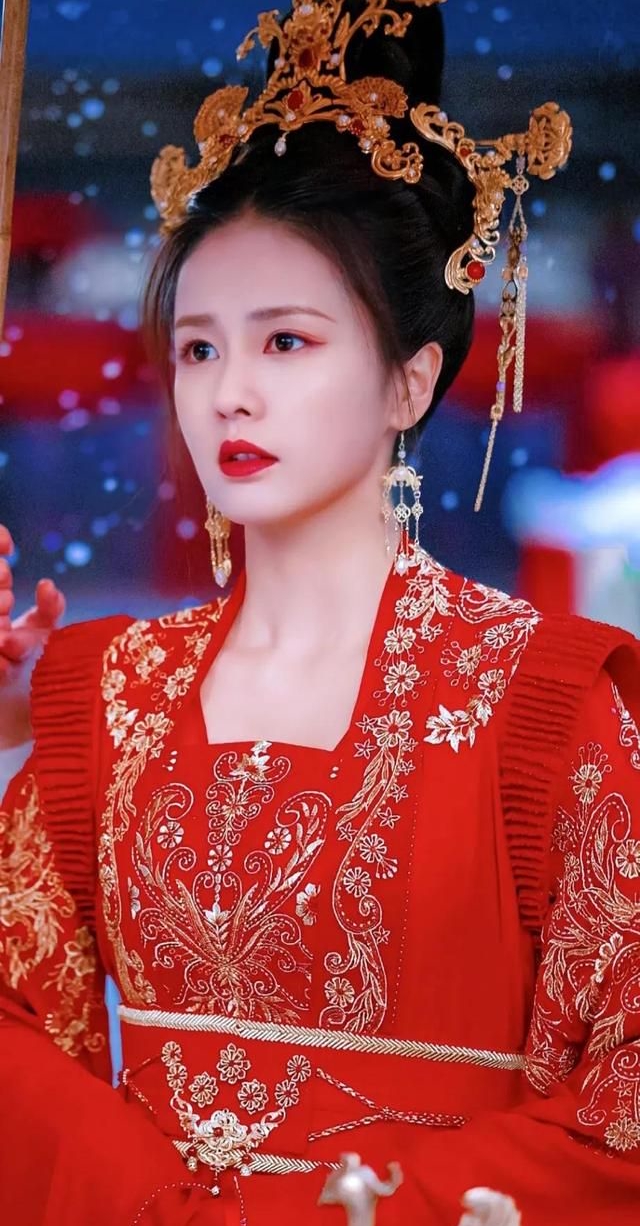 白鹿一生一世美人骨,美丽优雅!