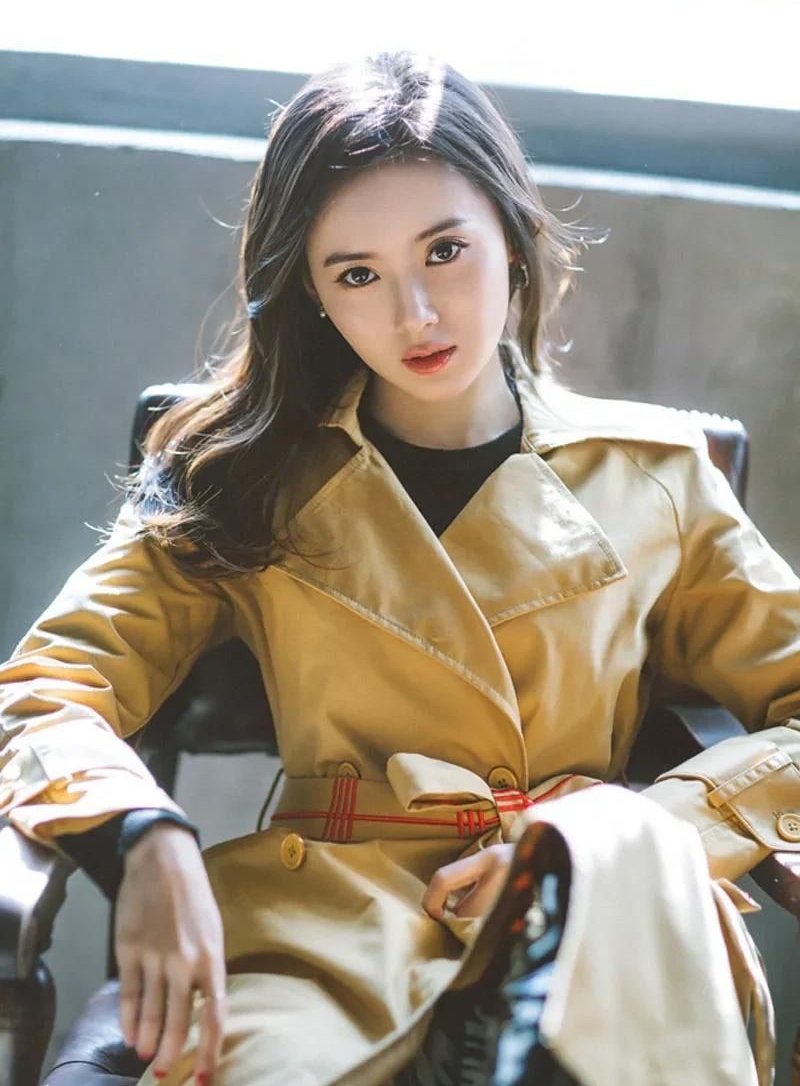 精致优雅的江铠同,明艳动人,温柔甜美的写真照!__财经头条