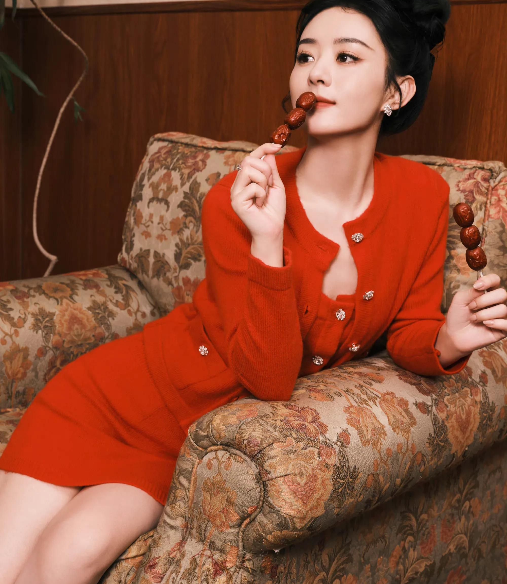 赵丽颖扎双马尾蝴蝶结盘发好俏皮灵动,甜美可爱,美艳动人!__财经头条