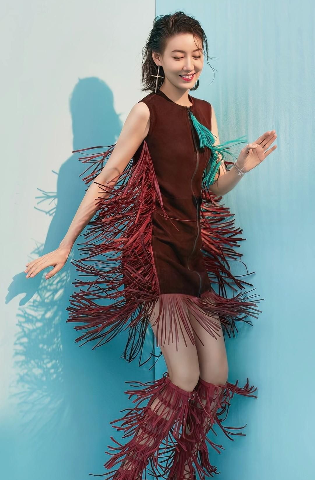 高露粉嫩佳人明艳写真,楚楚动人!__财经头条