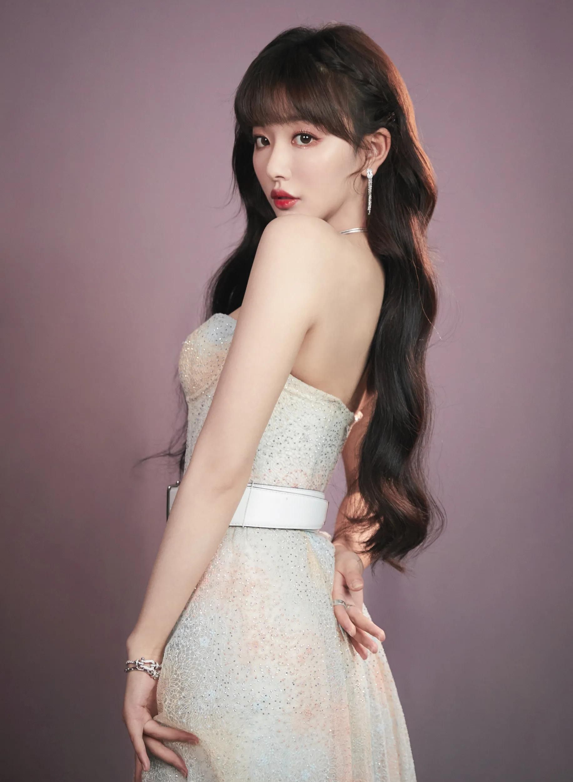 孔雪儿的精美清纯写真可爱迷人