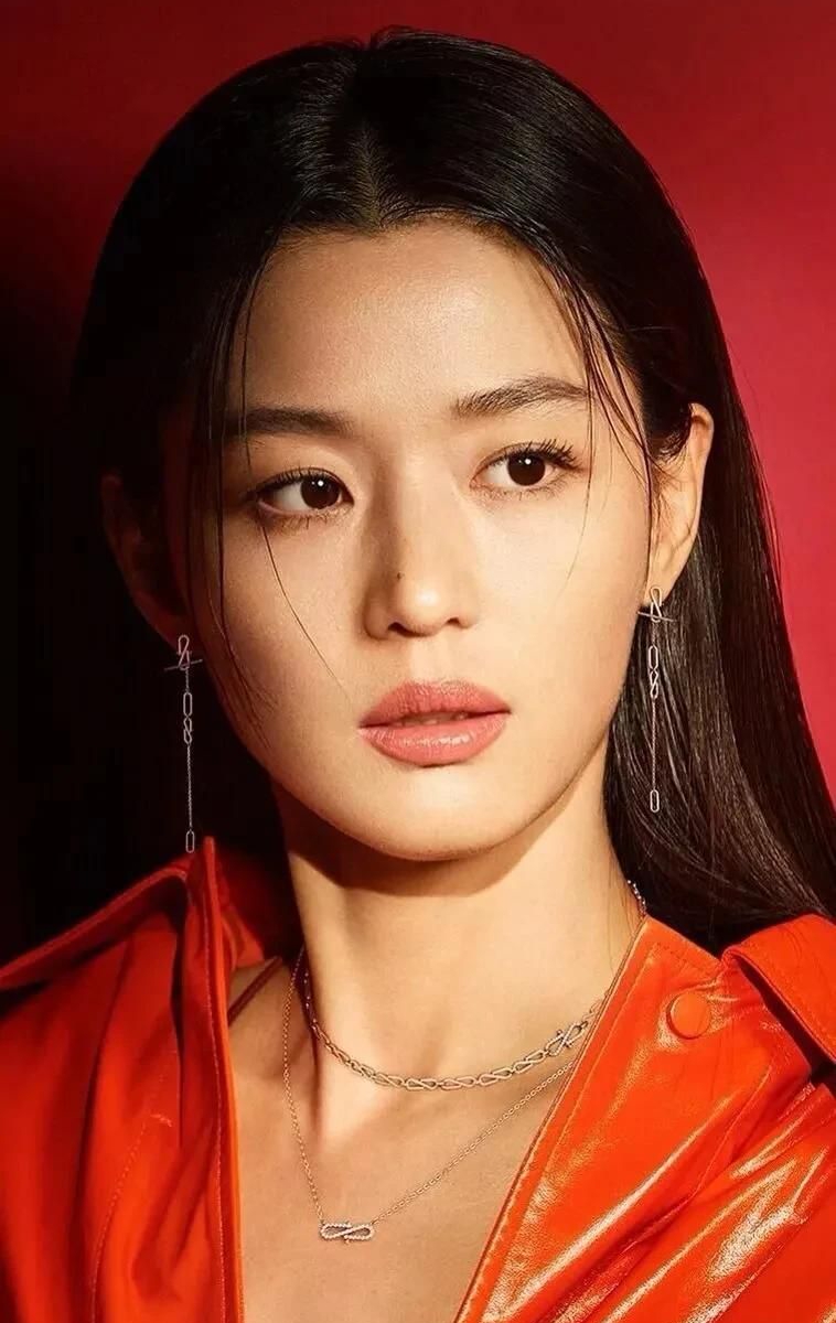 金智贤高清冷艳写真,优雅迷人!__财经头条