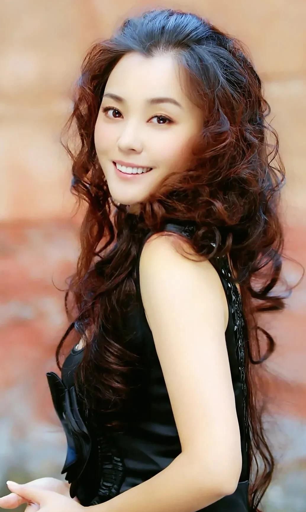 梁爱琪高清魅力写真楚楚动人