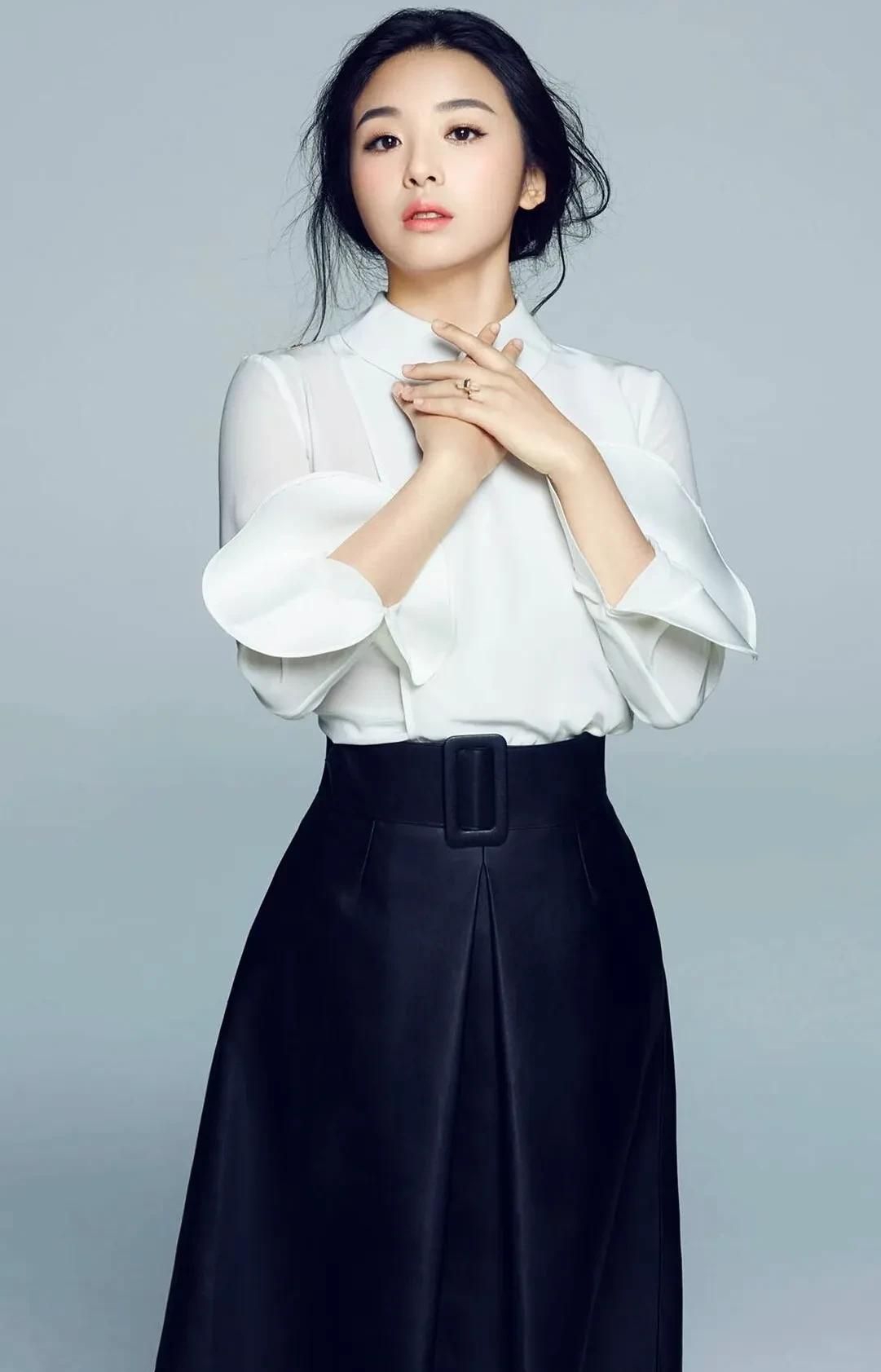 张涵韵端庄优雅明艳写真,时尚俏丽!__财经头条