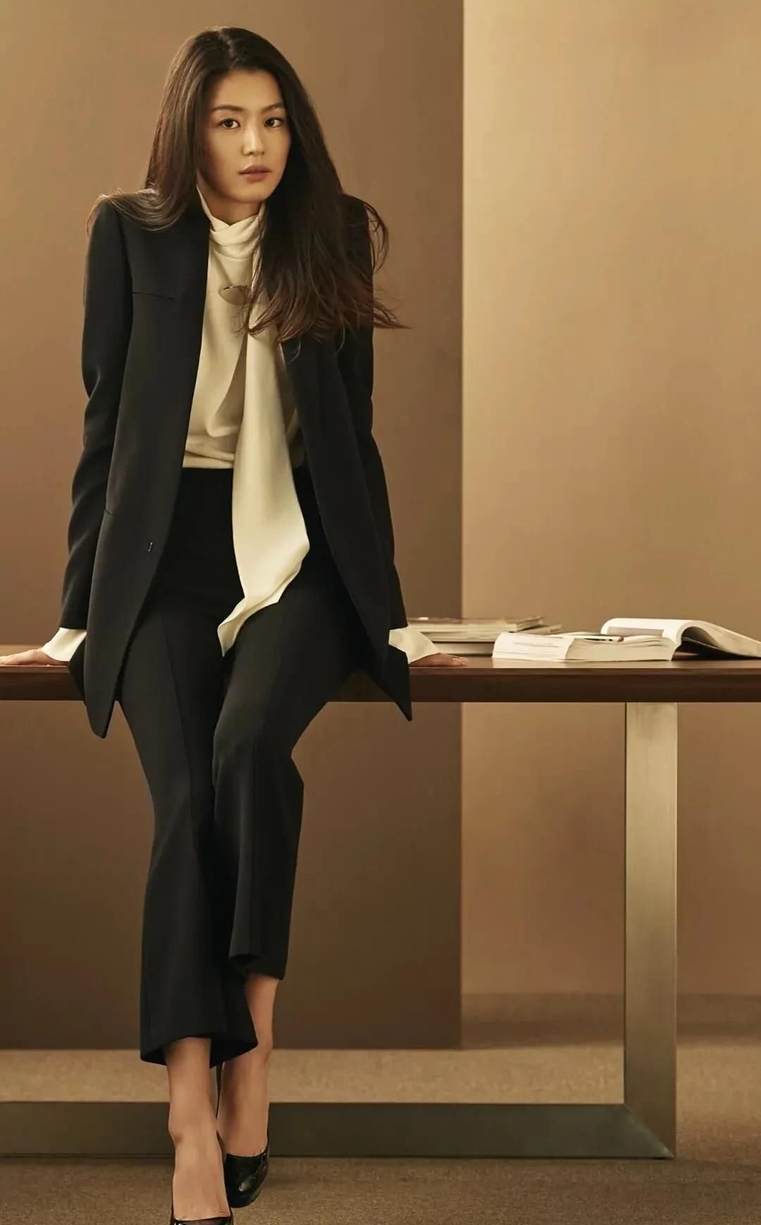 金智贤高清冷艳写真,惊艳迷人!__财经头条