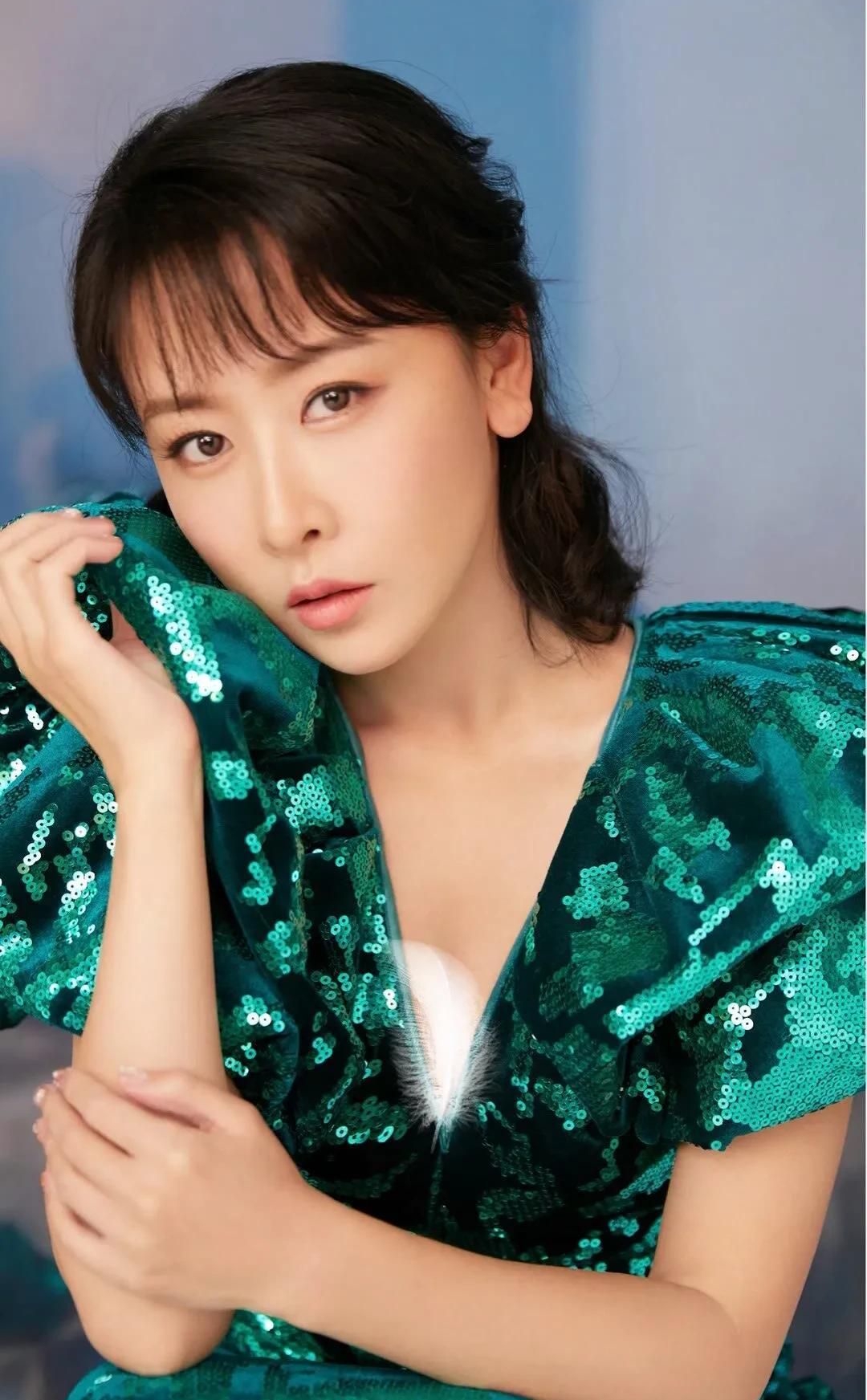 毛俊杰端庄优雅恬静写真,妩媚动人!_高清图集_新浪网