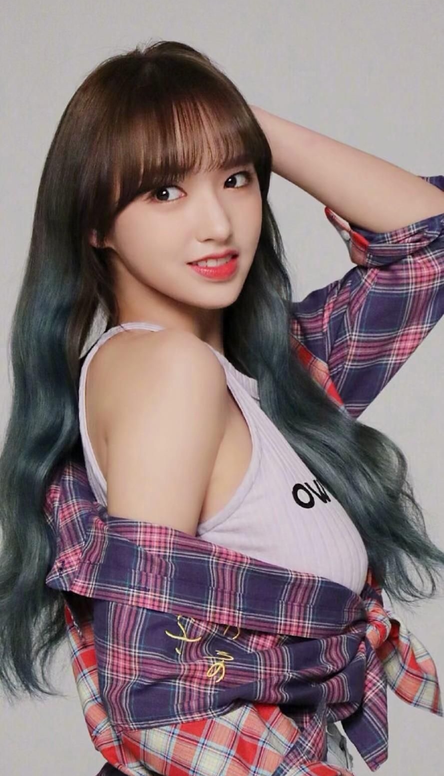 程潇高清冷艳美照,娇媚可人!__财经头条