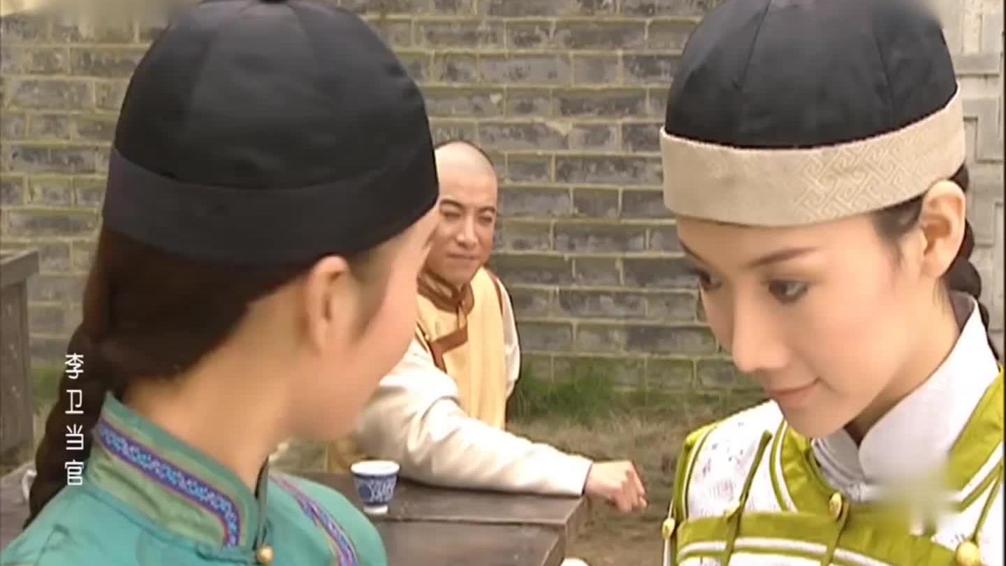 顾盼儿主动搭话,任南坡竟羞涩过了头转头就溜