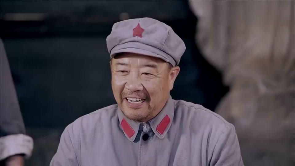 激战:司令员正开会,没想关鹏直接闯进去,看见司令员直接开骂