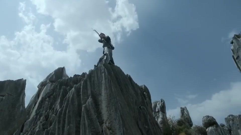 庆余年虎卫蒙着脸假装是上杉虎的手下救走了肖恩