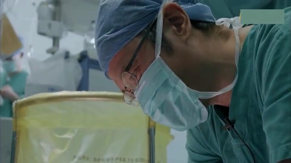 父母揪心的大哭 为您推荐: 人间世:陈莉莉相信医生的决定,她会积极