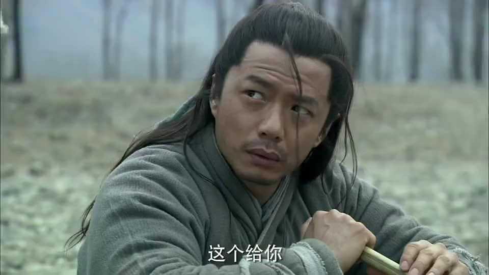 楚汉传奇:韩信钓鱼充饥,半天只钓到条小鱼,漂母可怜他给他送饼