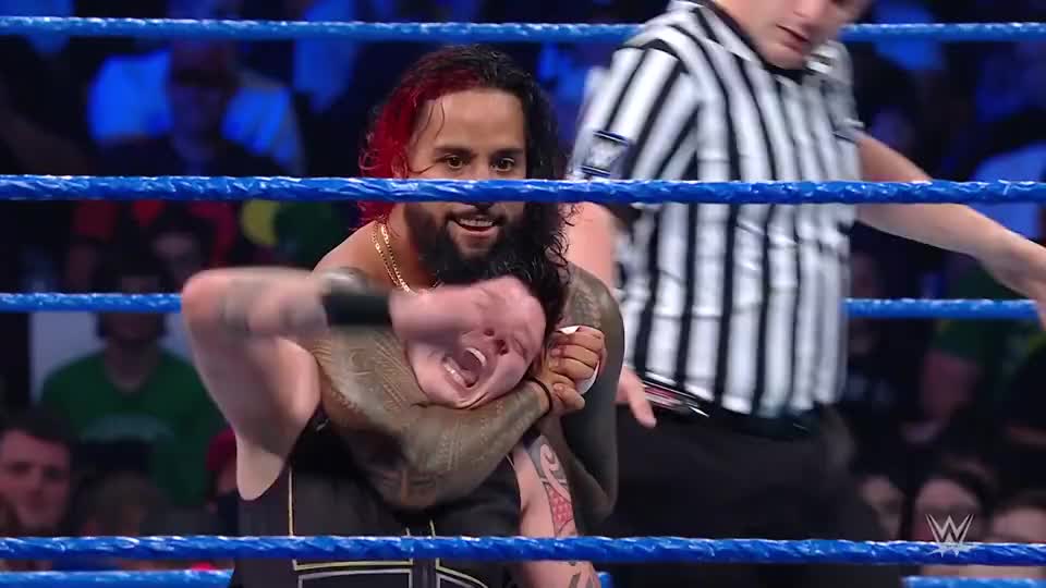 wwe sd1144:吉米乌索决战多米尼克,杰乌索助吉米偷鸡取胜!