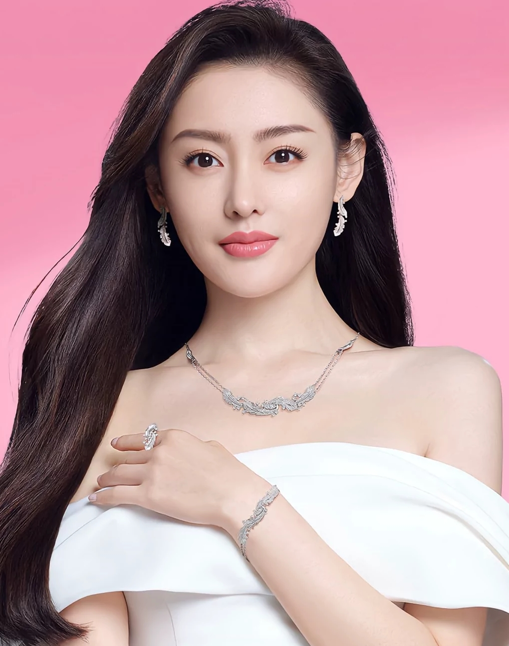 张天爱精致优雅温婉写真,惊艳迷人!