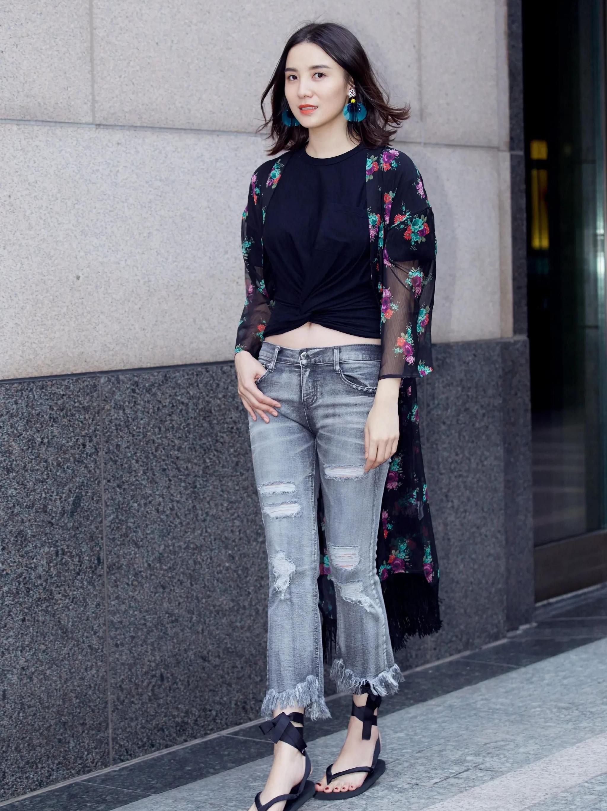 小宋佳优雅美照,楚楚动人!__财经头条