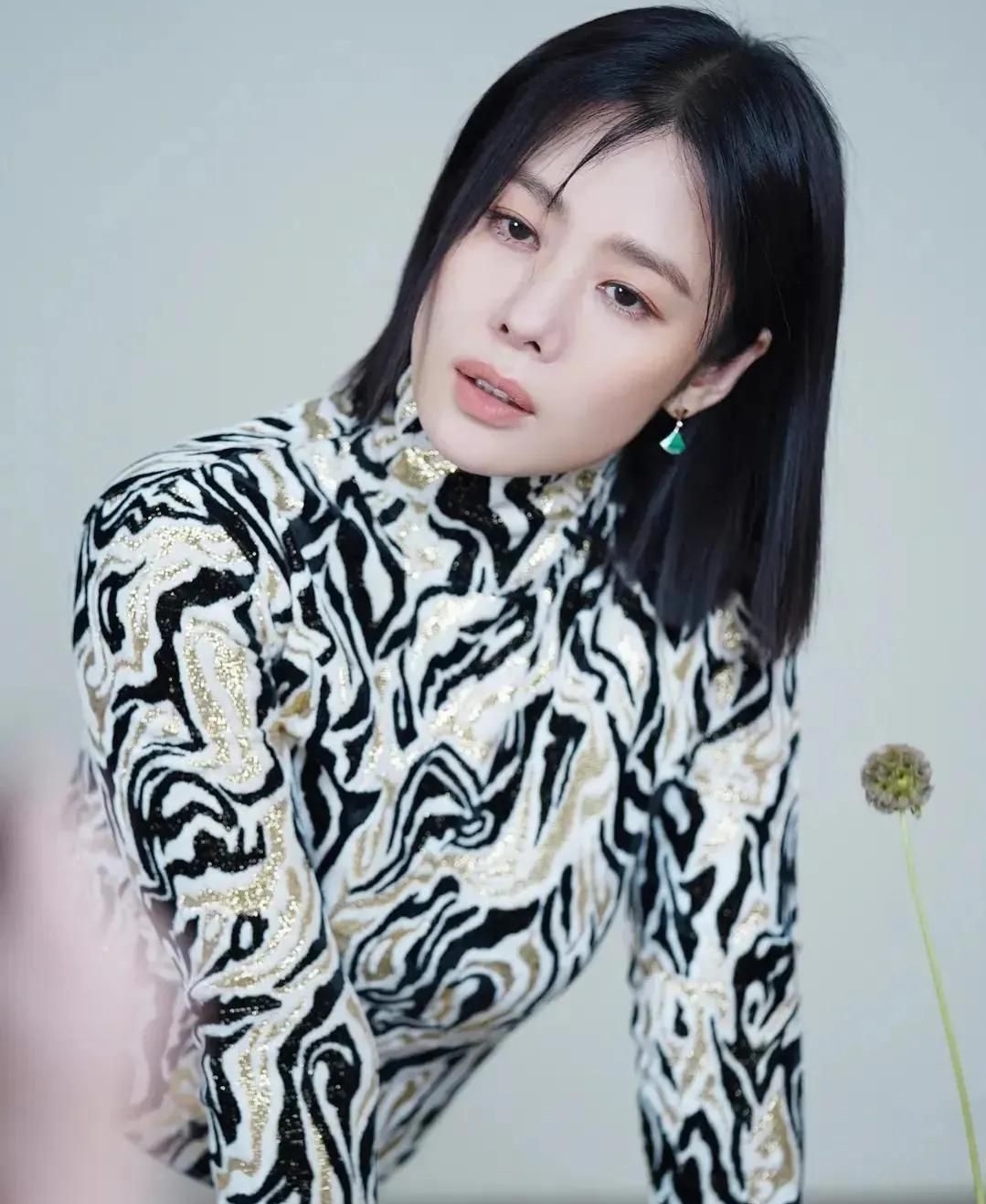 金贤珠美照,楚楚动人!_高清图集_新浪网