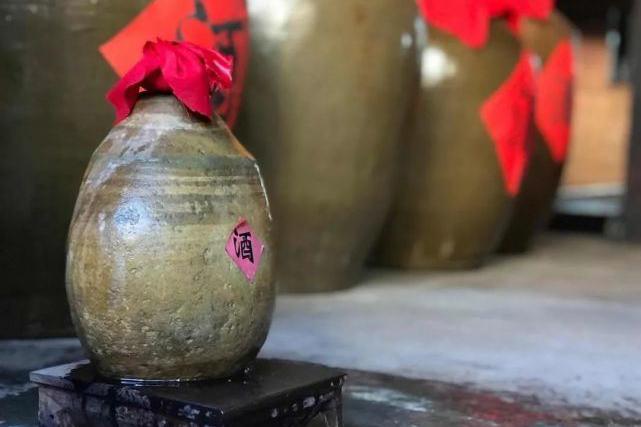 古代把醪糟叫白酒,才发现“白酒”这名字让现代美酒多憋屈|烧酒|蒸馏酒|浊酒|清酒|发酵酒_新浪新闻