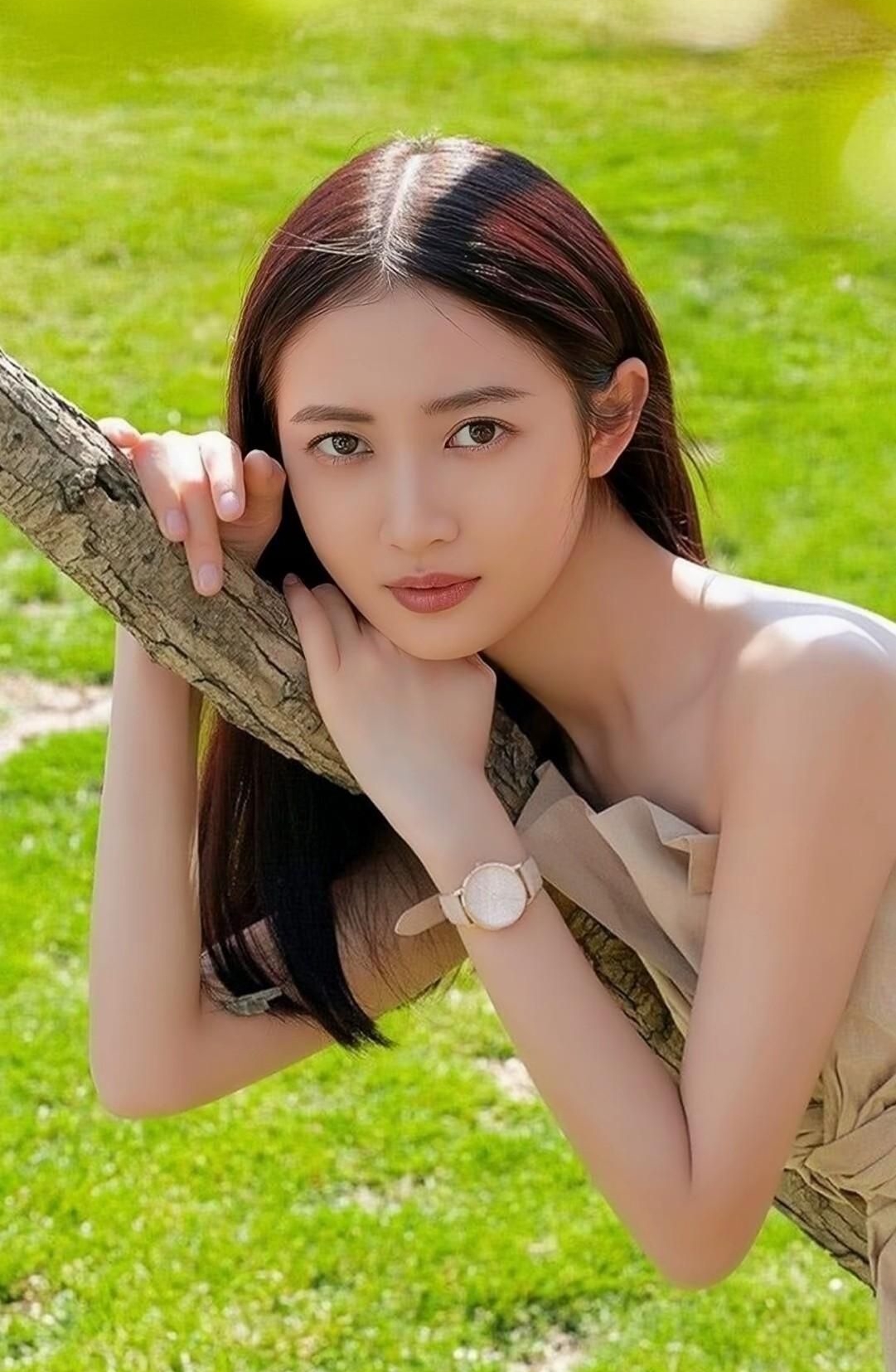 陈钰琪高清冷艳美照,妩媚动人!__财经头条