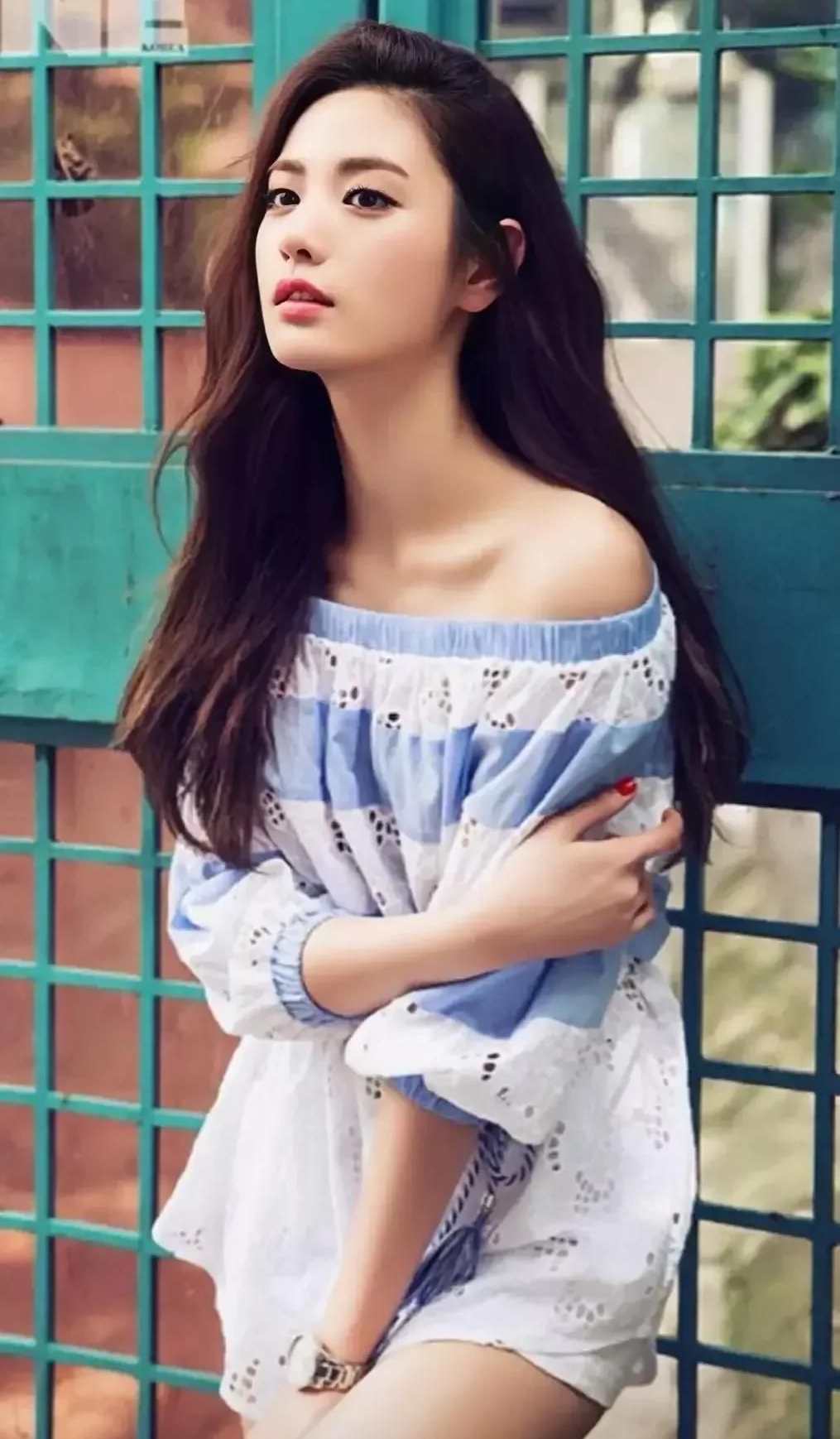 美女林珍娜,时尚俏丽,温婉秀雅的写真照!__财经头条