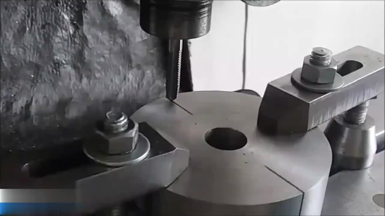 老师傅教你用圆钢自制四爪卡盘学到就是赚到了