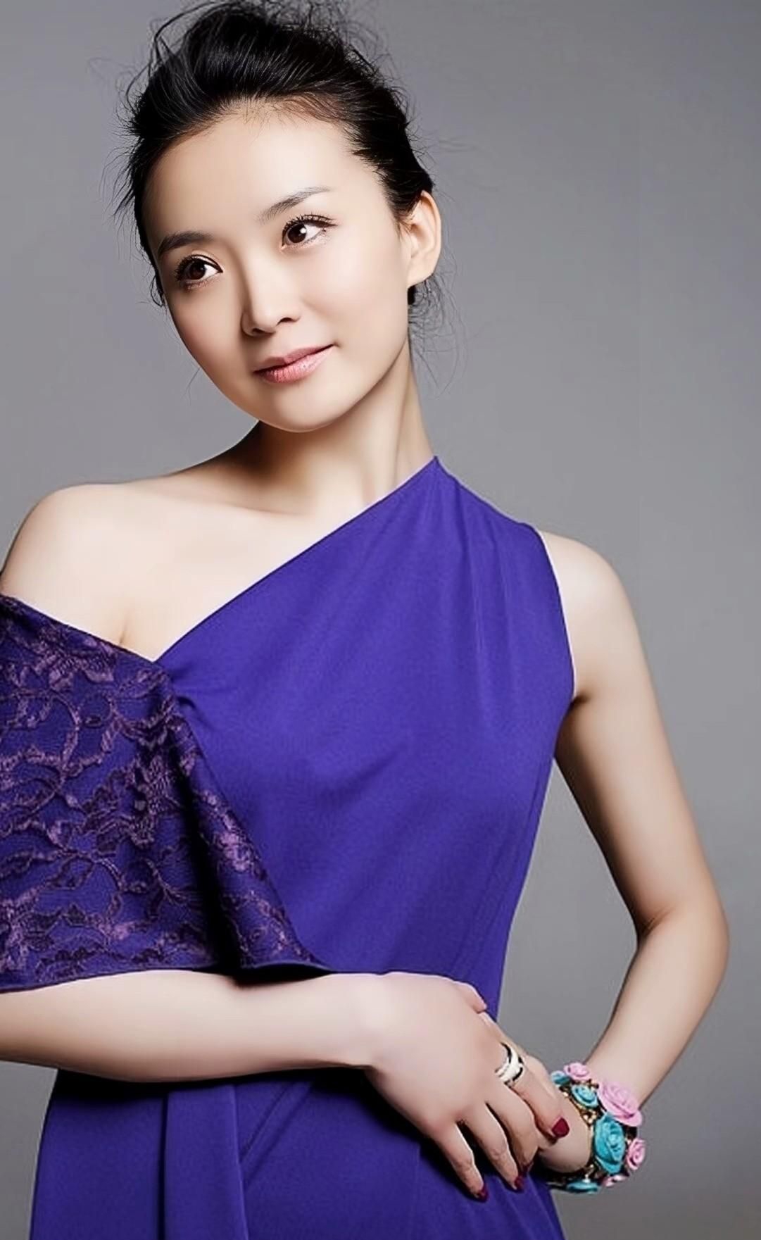 王艳高清冷艳美照妩媚动人