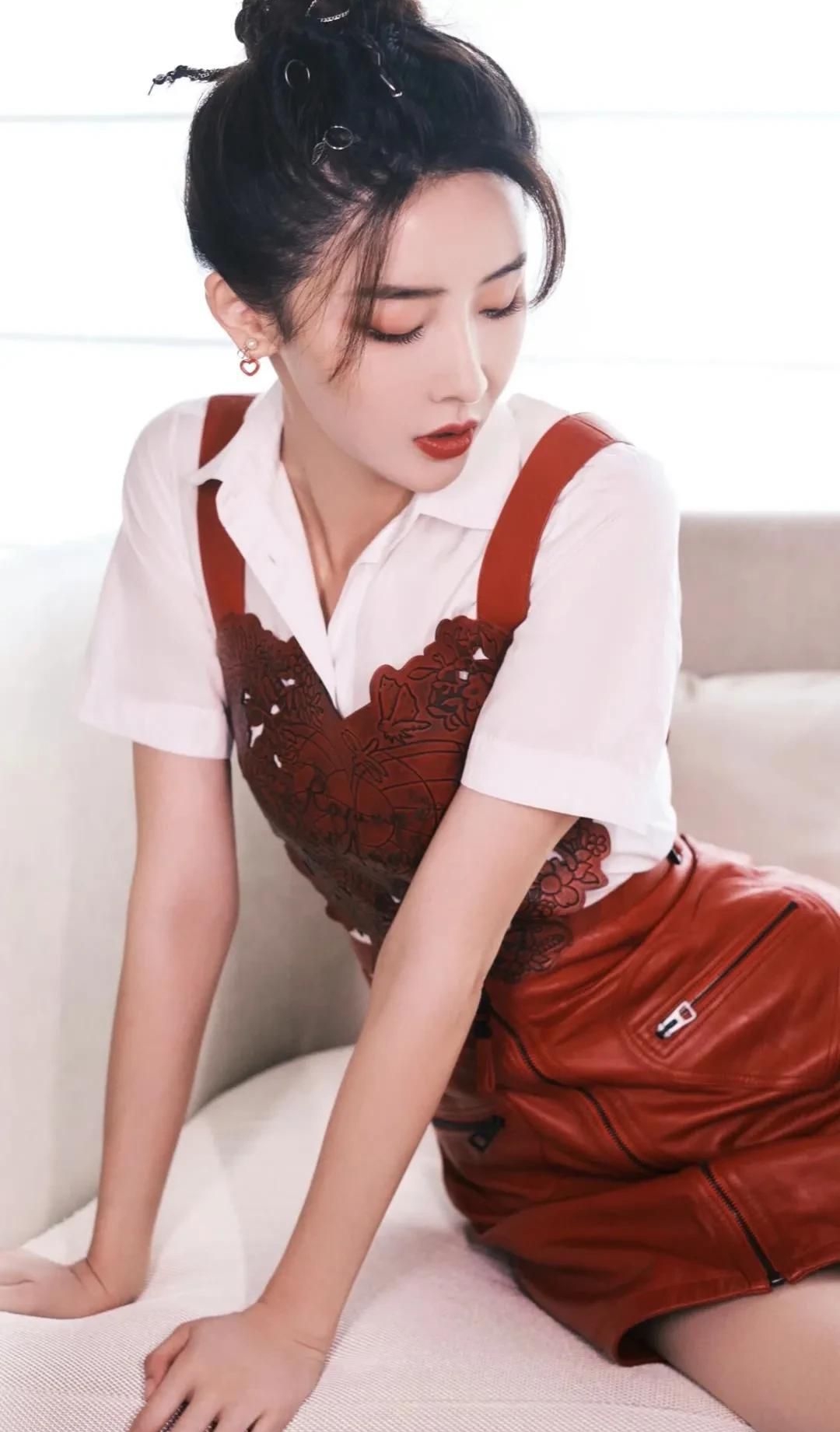 胡丹丹优雅娴静俏丽写真楚楚动人