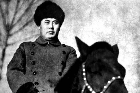 1948年,傅作义坐拥60万重兵,为何仍不算最强悍的地方军阀?|傅作义|桂军|军阀_新浪新闻