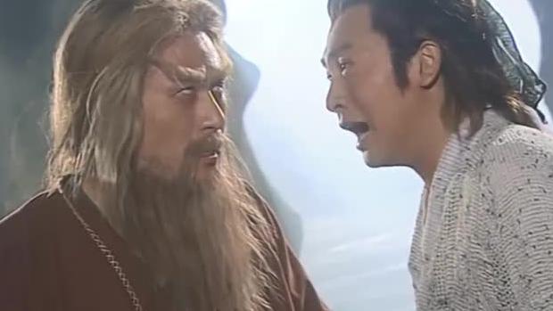 张无忌与义父金毛狮王终于相认,两人含泪回忆往事,感人了