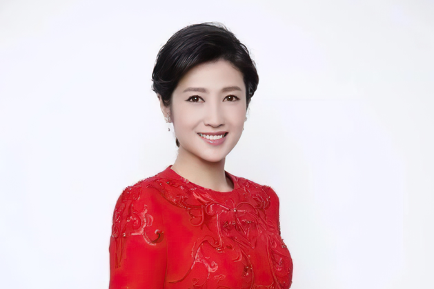 主持人春妮:一婚嫁给蒋虎丁克8年,二婚名嘴刚强,儿子名叫刚好