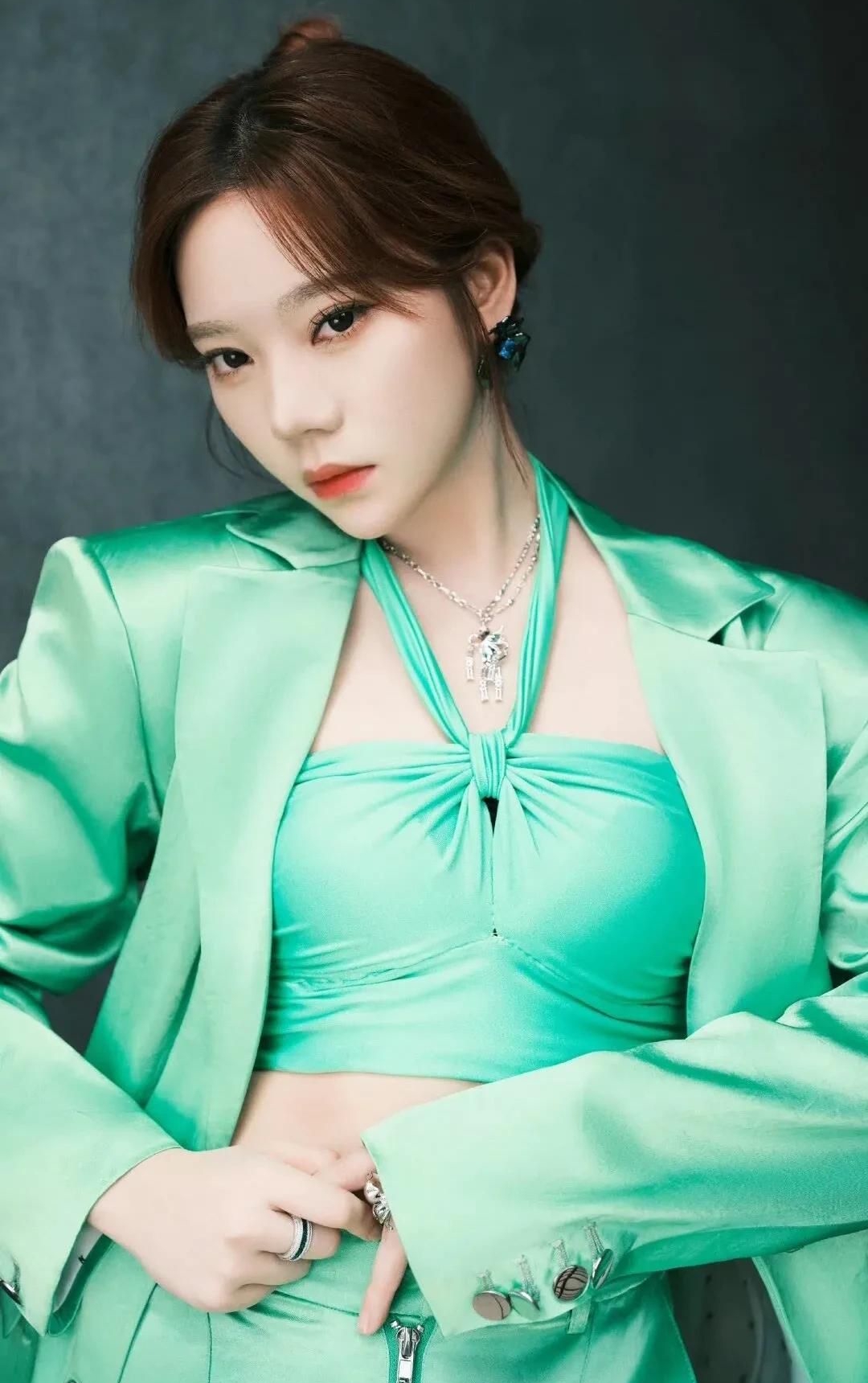 张紫宁高清魅力写真,优雅迷人!