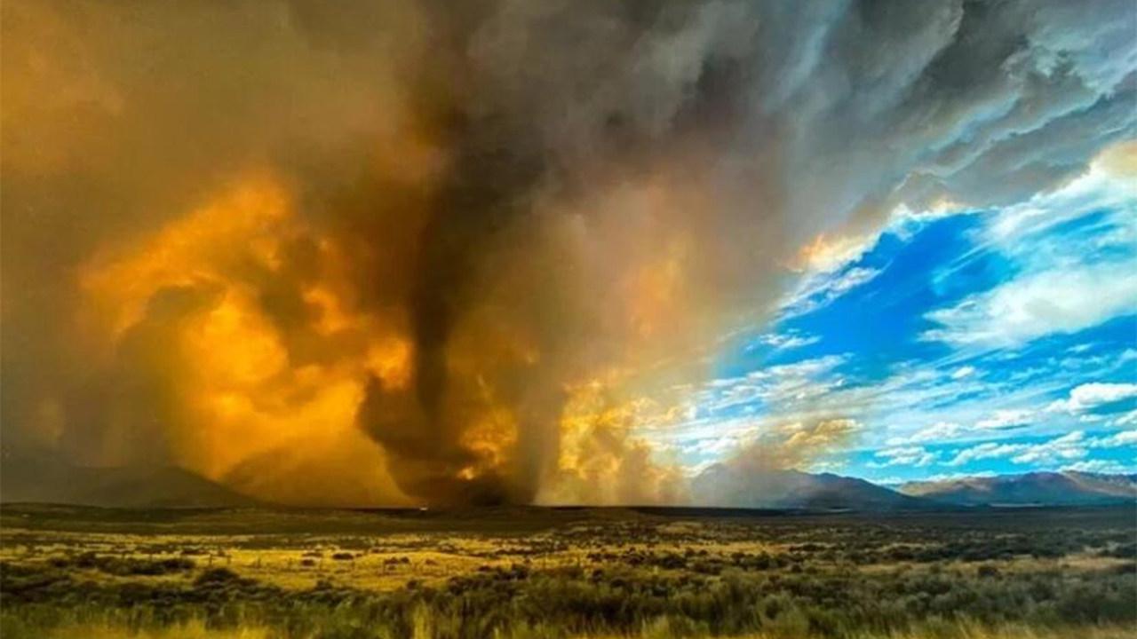 火龙卷袭击加州群众拍下罕见场面 气象局首度发布预警