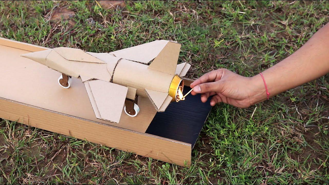 用纸板制作火柴驱动的喷气机,真的能起飞