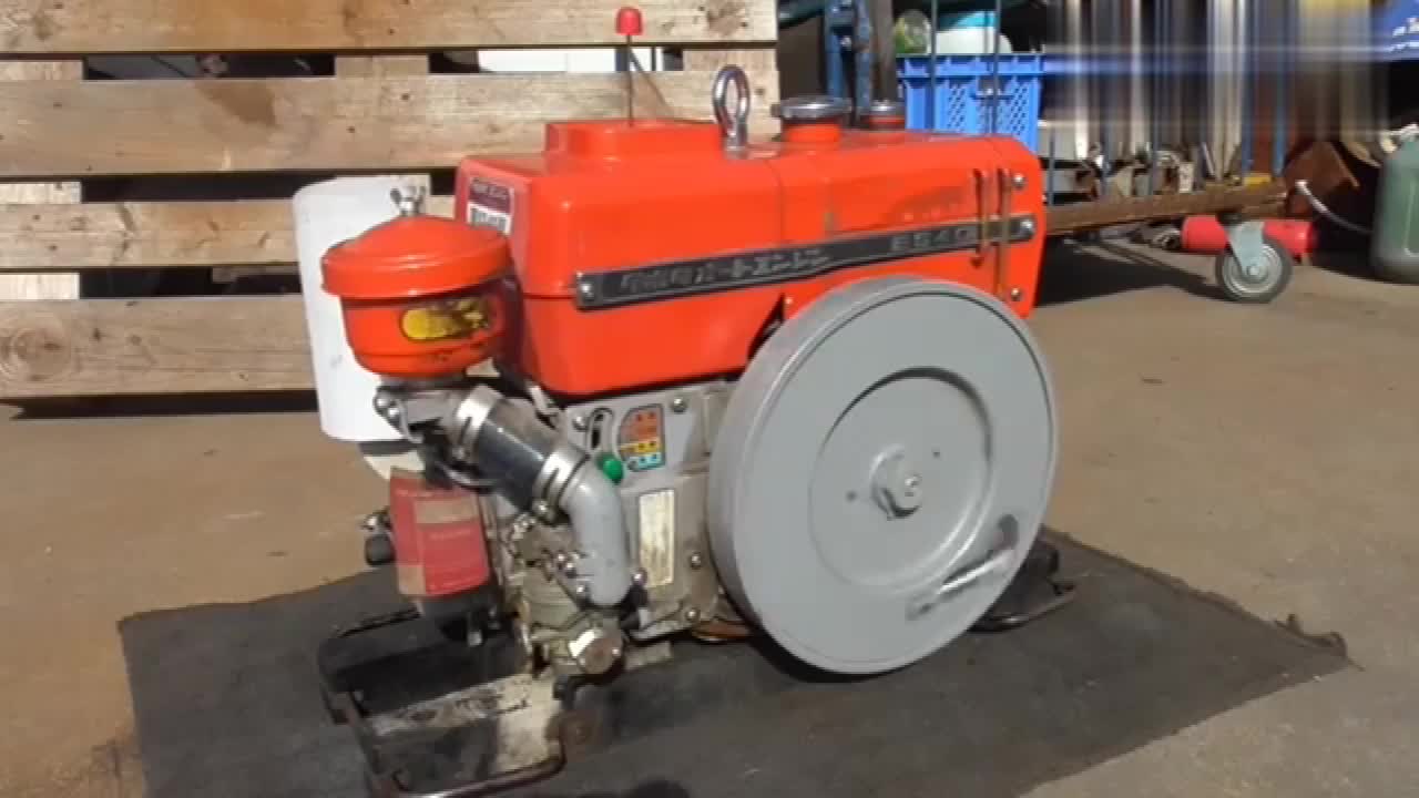 见识一次日本小伙是怎么启动柴油机的第一次见长见识了