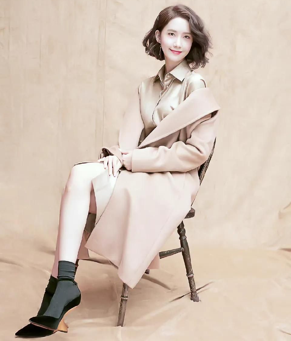 林允儿漂亮的短发造型,惊艳迷人!__财经头条