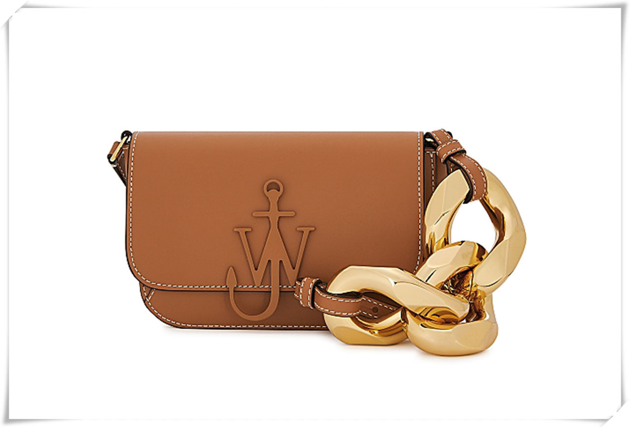 告别全黑穿搭吧!本季的街头女生都用它穿出知性复古时尚感休闲区蓝鸢梦想 - Www.slyday.coM 告别全黑穿搭吧!本季的街头女生都用它穿出知性复古时尚感休闲区蓝鸢梦想 - Www.slyday.coM