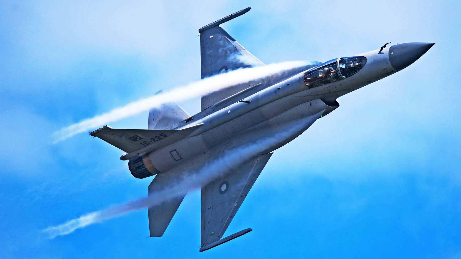 歼10c性能先进,美国不惜一切代价,试图阻止伊朗获得战机