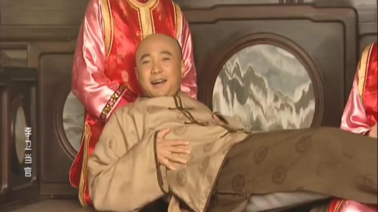 李卫当官 请不动的任南坡,被李卫用一把扇子搞定