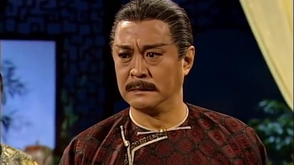 鹿鼎记:吴三桂儿子被人捅了,却还要送礼求放过,韦小宝真厉害!