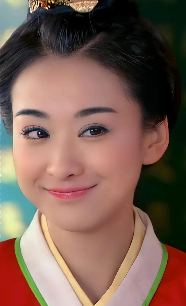 穆婷婷清纯灵动,甜美可爱!__财经头条