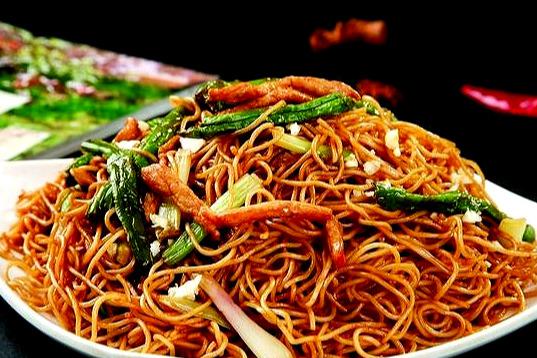 焖面——仅仅是看着图片,就能让人流口水的美食,一起来品一品吧|芸豆|豆角|酱油|猪骨汤|锅盖_新浪新闻
