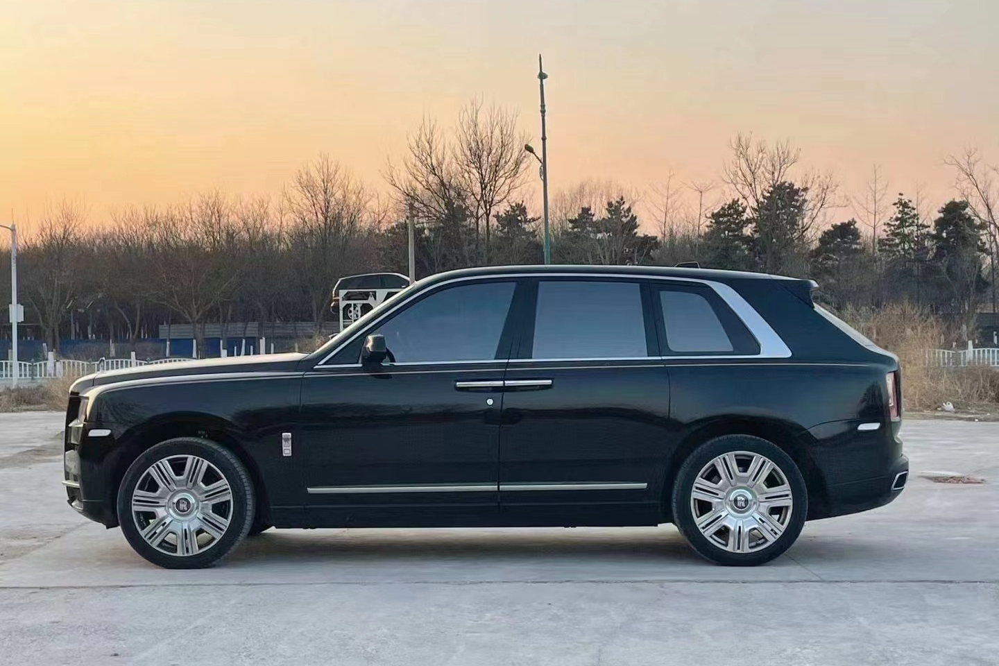 陆地最贵suv库里南,劳斯莱斯_陆地最贵suv库里南,劳斯莱斯最新消息