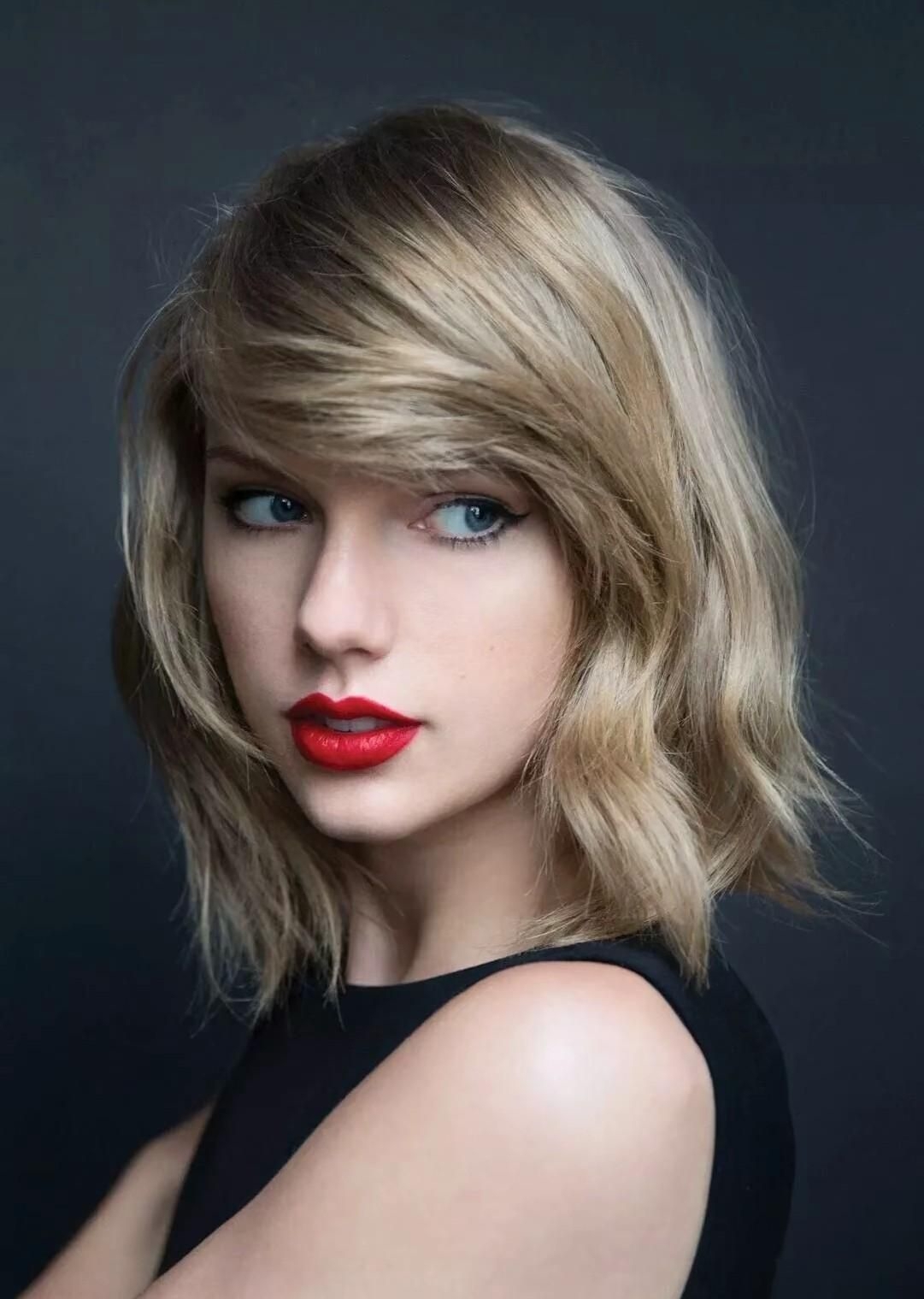 泰勒斯威夫特高清俏丽美照美艳动人