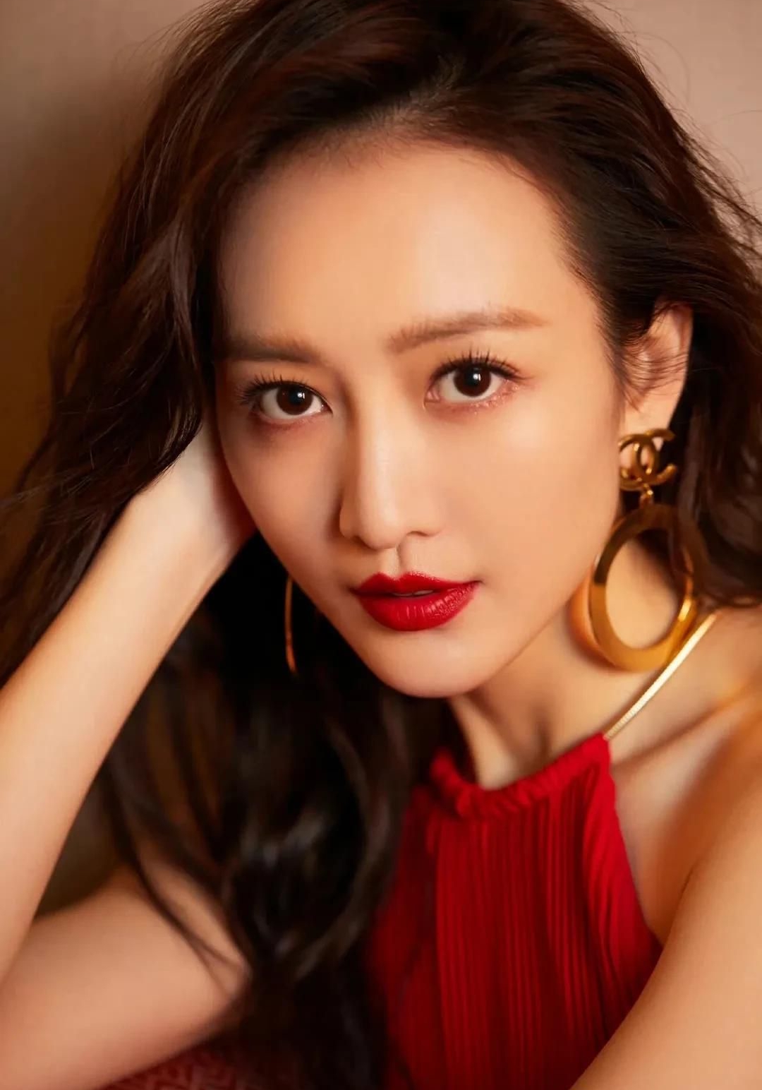 王鸥高清绝美写真,惊艳迷人!